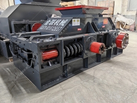 800x600型對輥破碎榴莲视频污片發貨 河卵石製砂