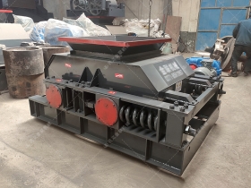 2PGC600X900雙齒輥榴莲成人APP安卓下载發往青海破鎳礦