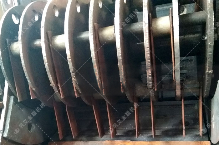 雙級粉碎機-雙級無篩底粉碎機-小型雙級榴莲成人APP安卓下载-工作原理-圖片-視頻及型號參數